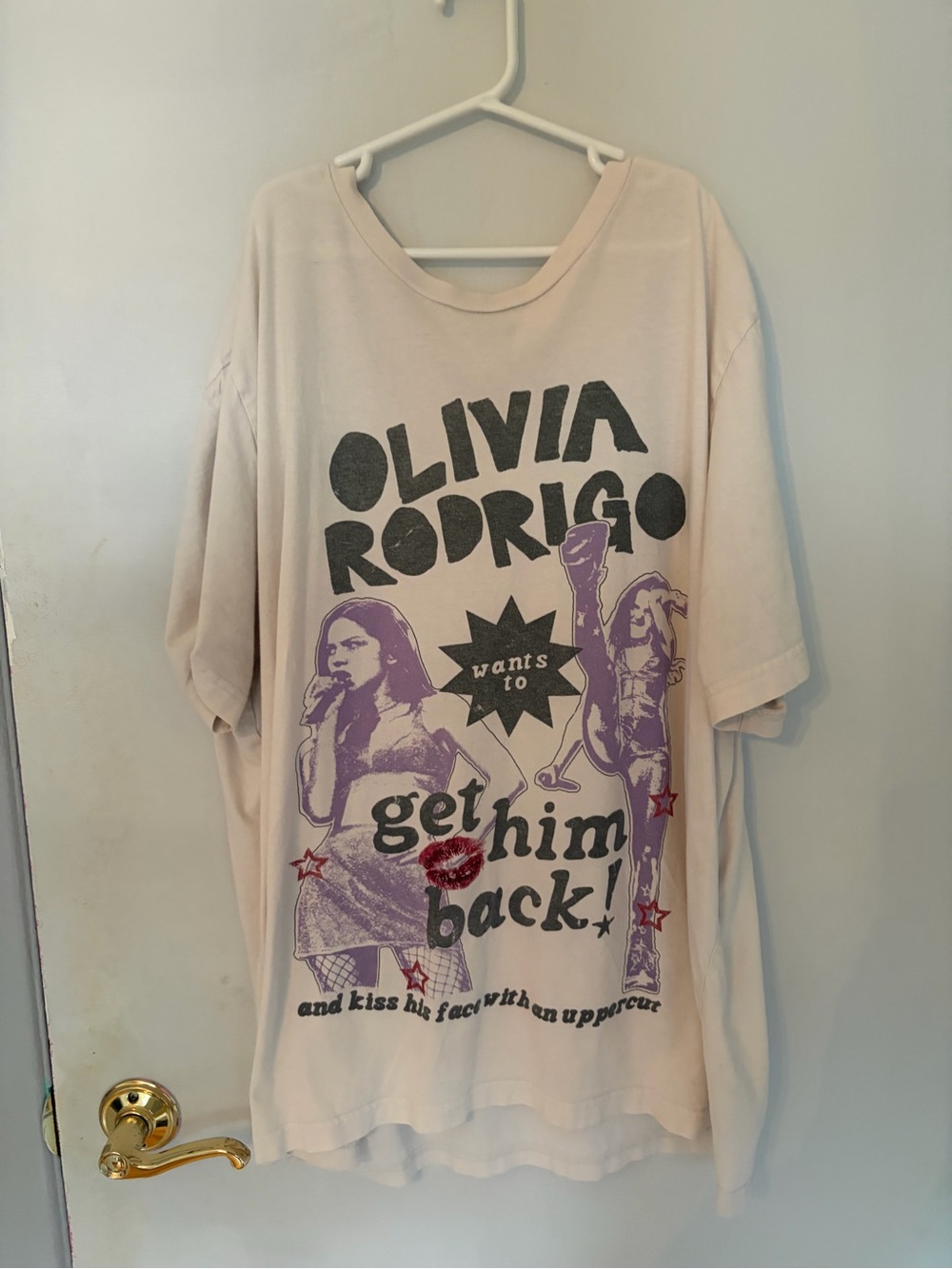 Womenโs Old Navy Olivia Rodrigo Graphic T-Shirt Size Extra Large